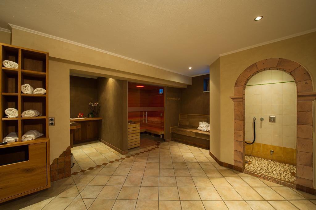 Rustika - Appartements & Spa Ehrwald Exterior photo