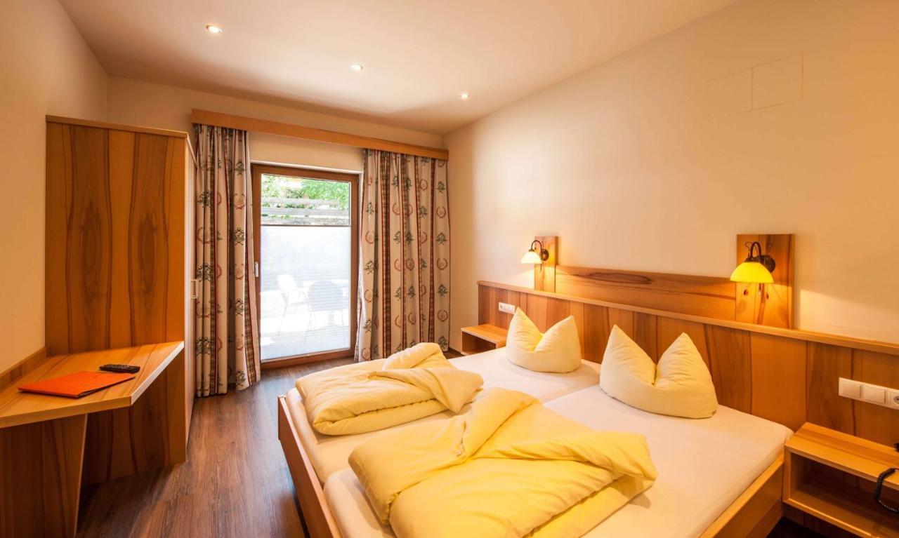 Rustika - Appartements & Spa Ehrwald Exterior photo