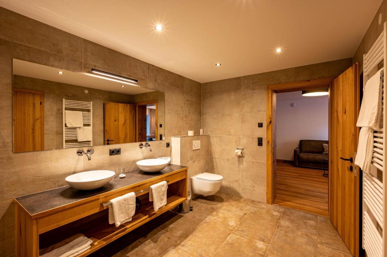 Rustika - Appartements & Spa Ehrwald Exterior photo