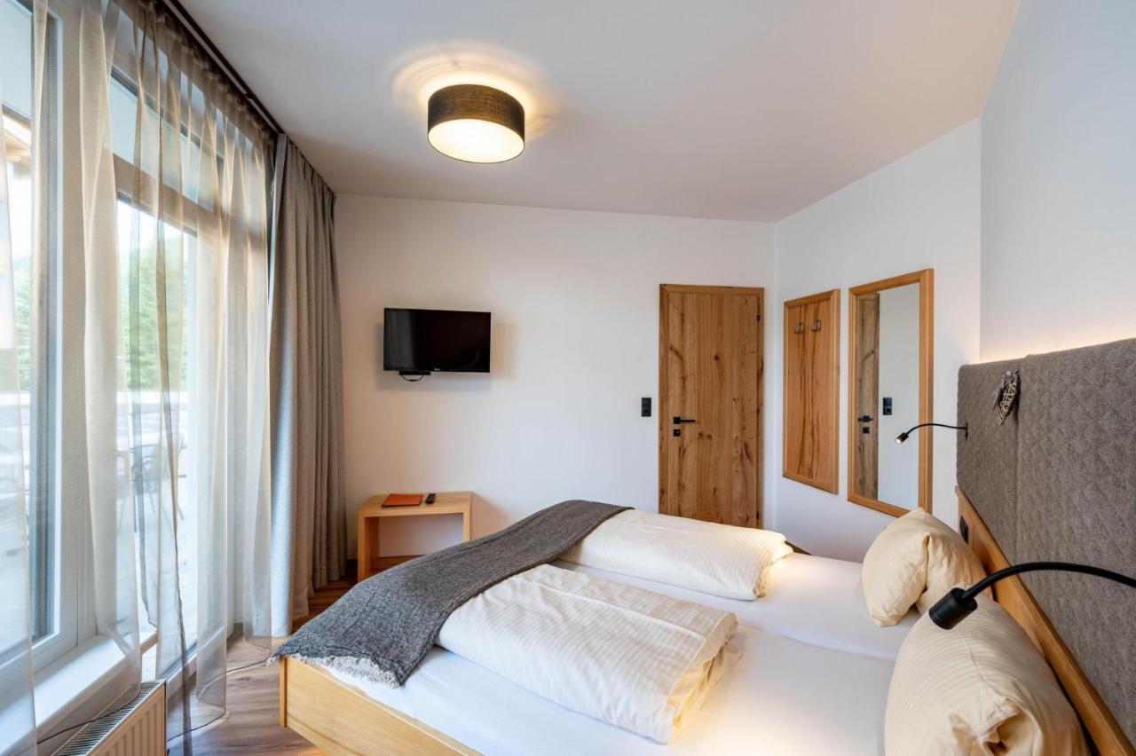 Rustika - Appartements & Spa Ehrwald Exterior photo