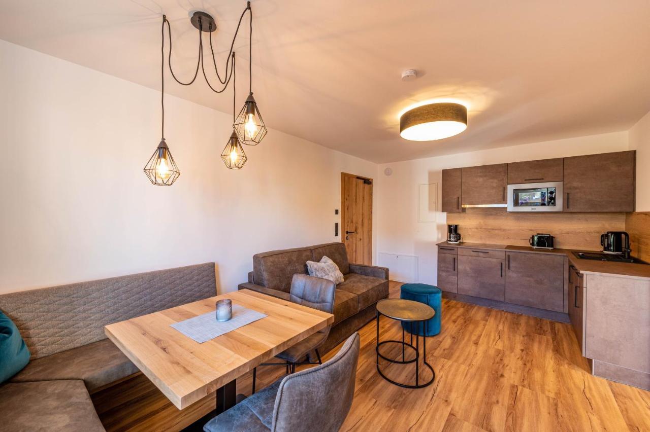Rustika - Appartements & Spa Ehrwald Exterior photo