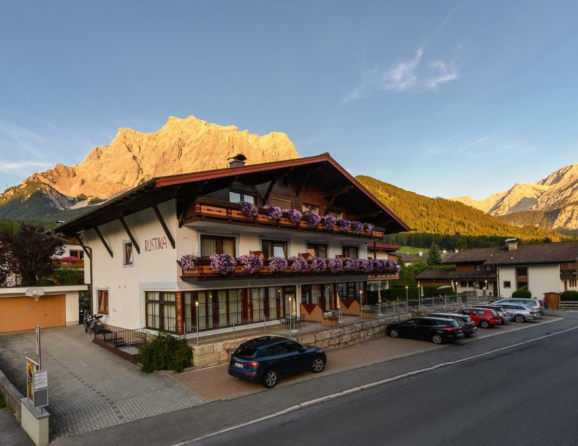 Rustika - Appartements & Spa Ehrwald Exterior photo