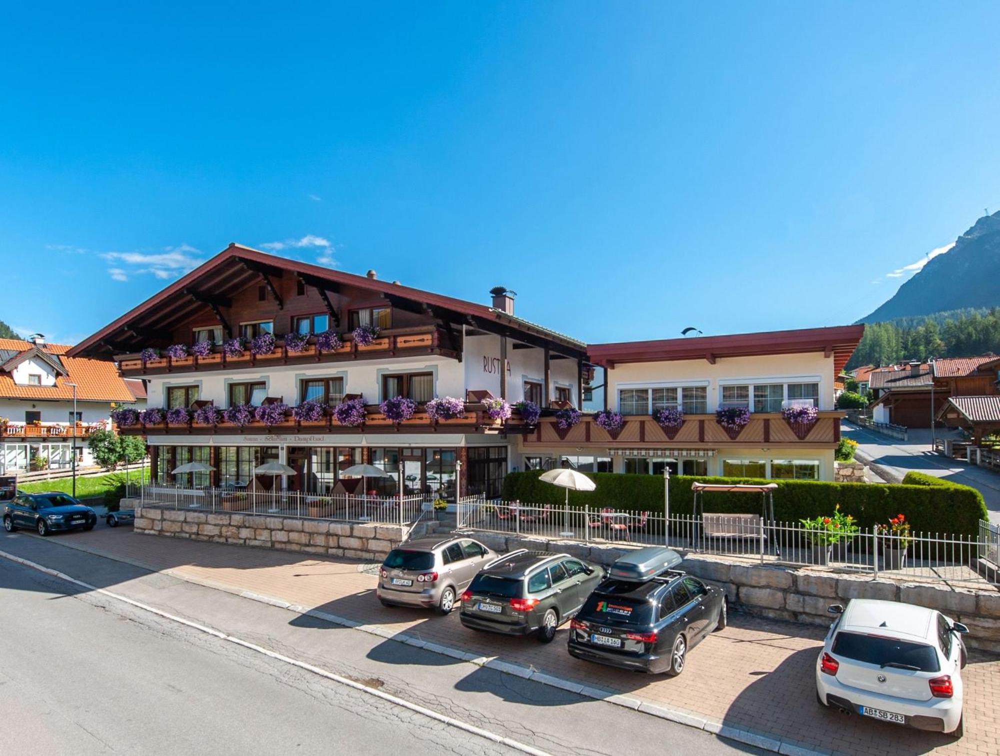 Rustika - Appartements & Spa Ehrwald Exterior photo